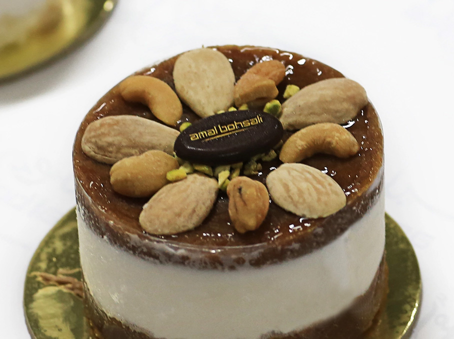 Mafrouke Piece with Arabic Gelato