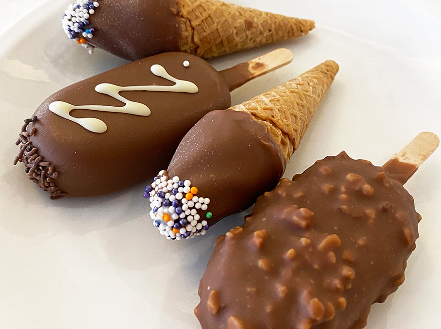 Mini Portion Soft Gelato (Vanilla & Crunchy Chocolate)
