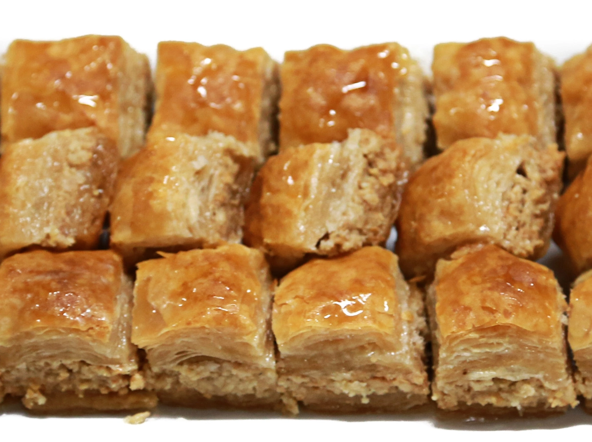 Baklawa Pieces Cashew