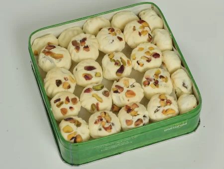 Ghraybe with Date and Pistachio