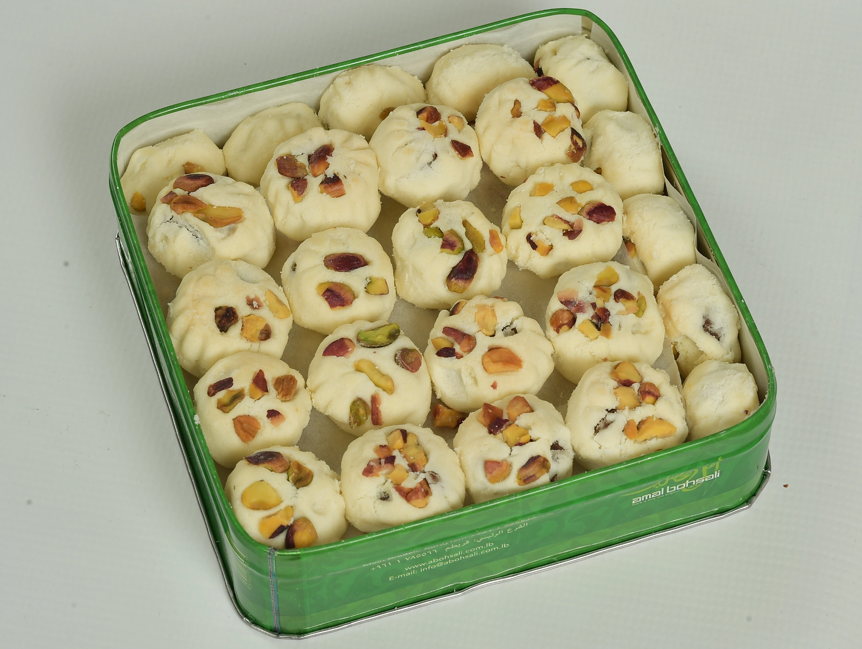 Ghraybe with Date and Pistachio